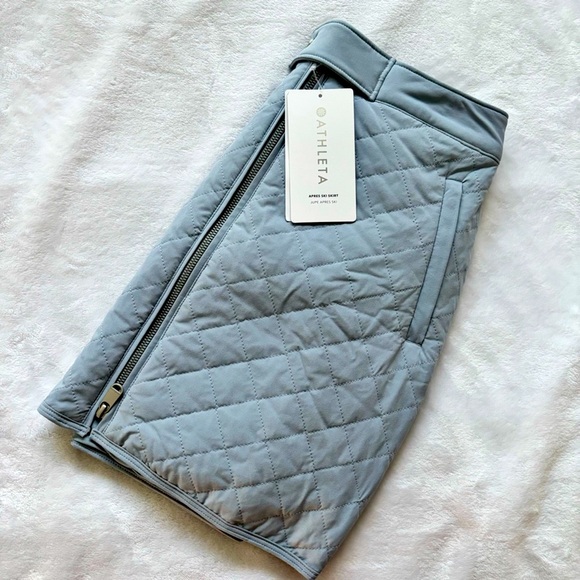 ATHLETA Apres Ski Blue Zippered Quilted Mini Skirt--2 - Picture 7 of 16